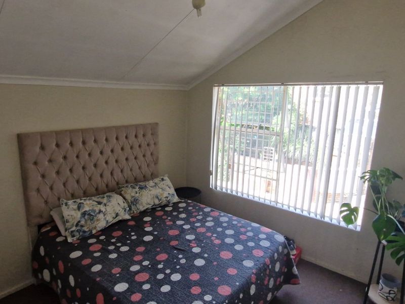 Spacious Family Home with Modern Comforts - Photo 7