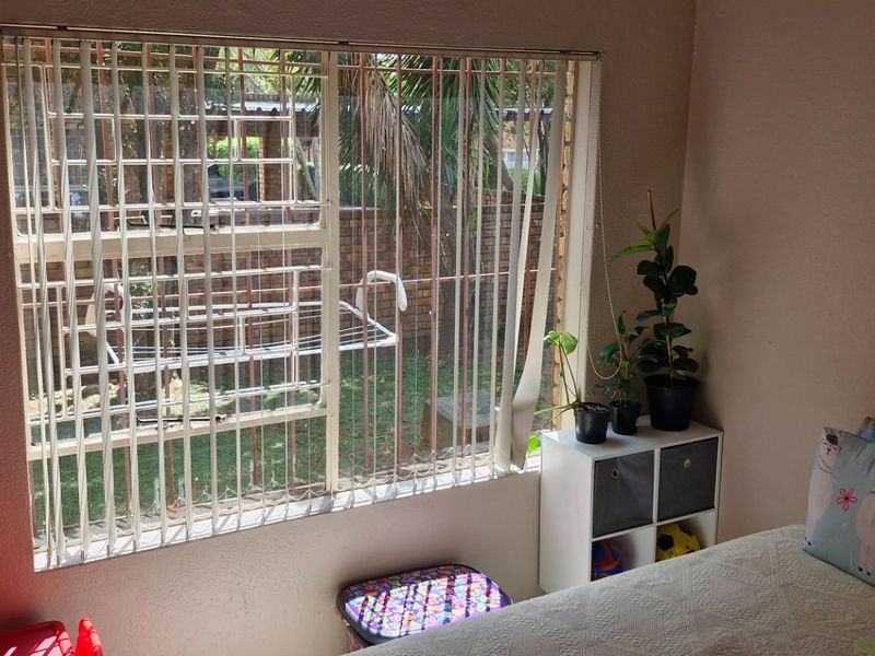 Spacious Family Home with Modern Comforts - Photo 6