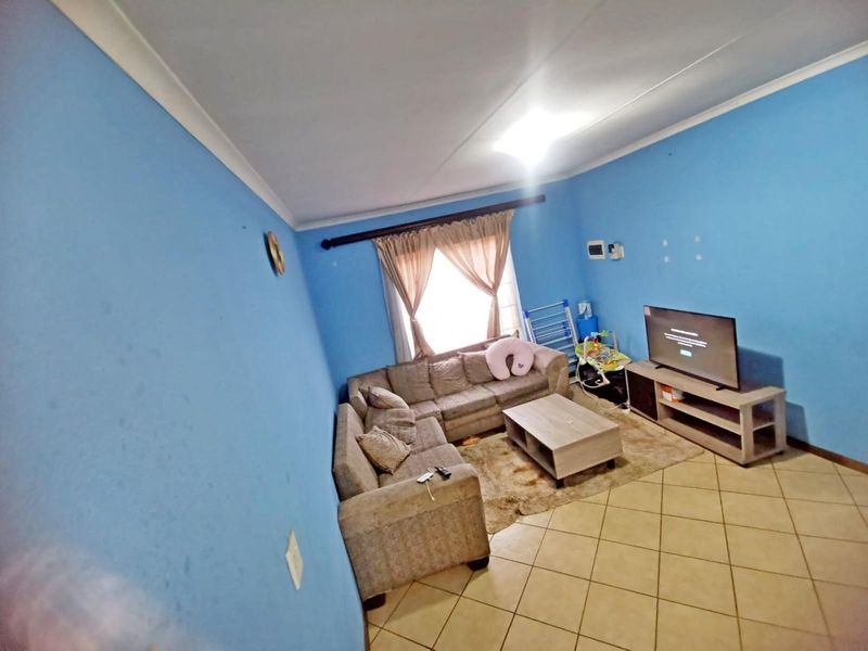 2-Bedroom Apartment for Sale in Rua Vista, Centurion – Secure Complex Living - Photo 3