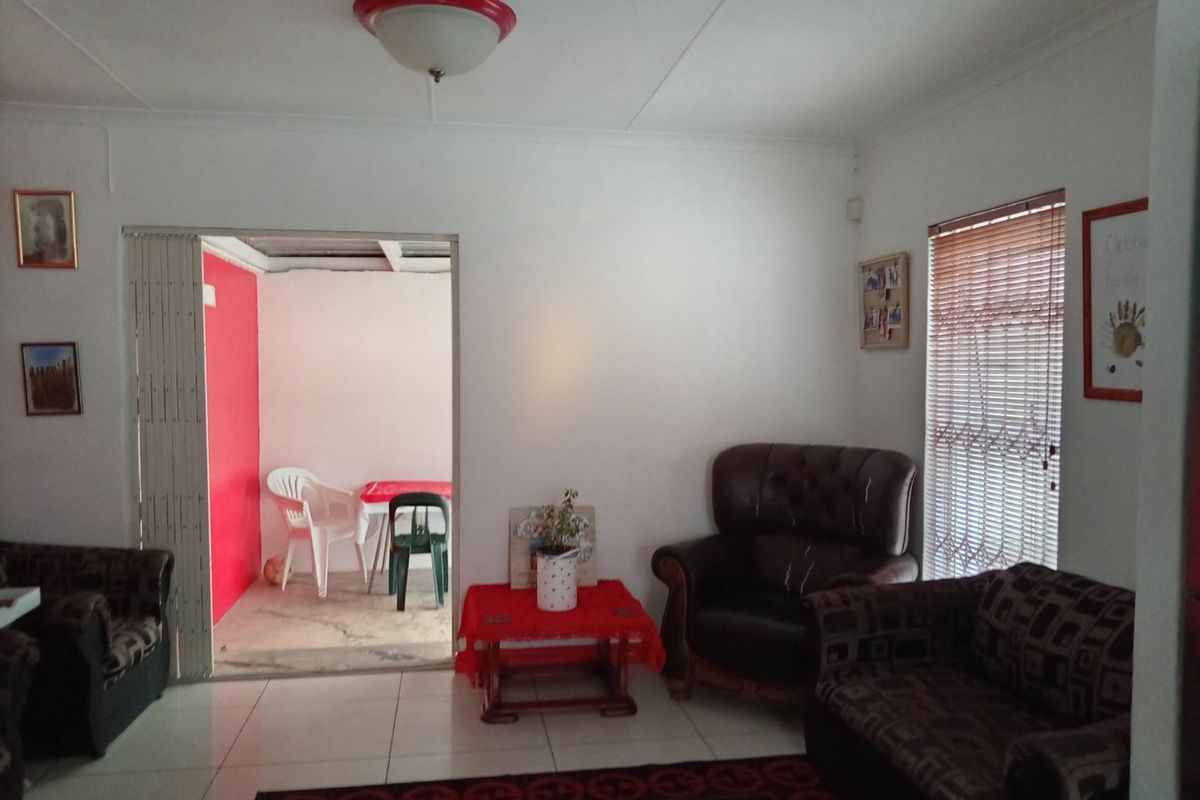 3-Bedroom Home for Sale – Secure & Comfortable Living! - Photo 5