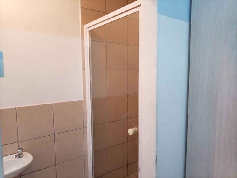 3-Bedroom Home for Sale – Secure & Comfortable Living! - Photo 9