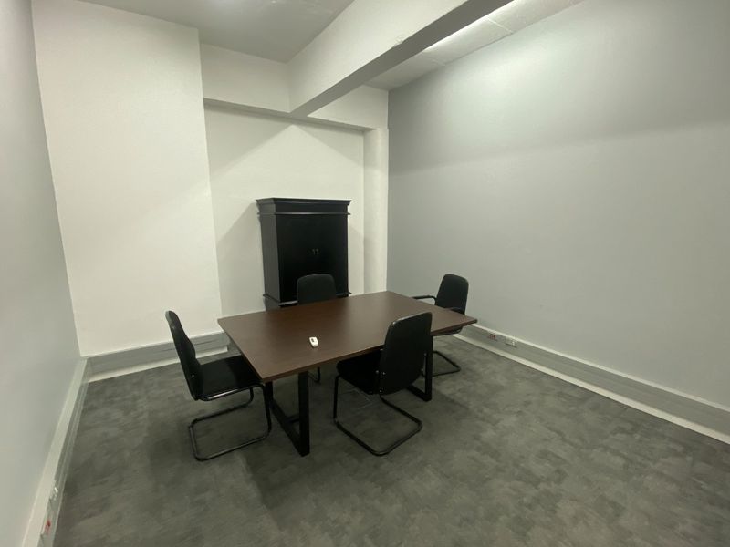 438m2 Commercial Space to Let  - Photo 2