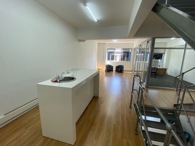 438m2 Commercial Space to Let  - Photo 9