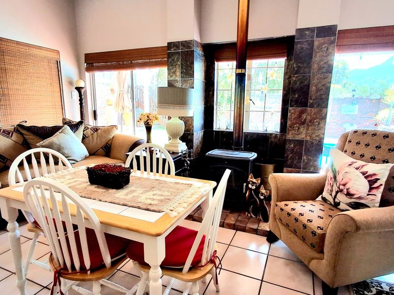 Extended family home - Photo 2