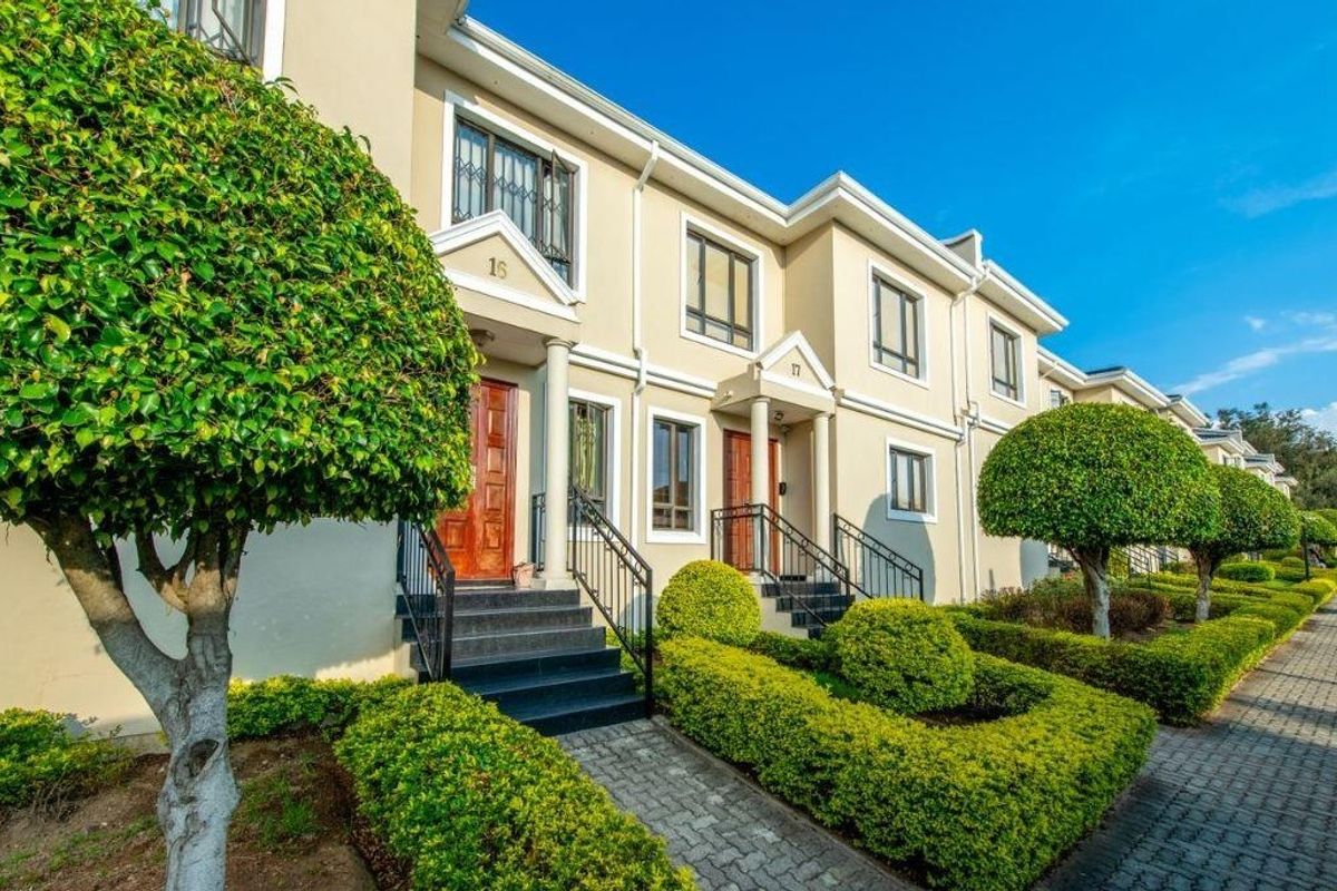 Upmarket Carlswald Duplex – 3 Beds - Photo 3