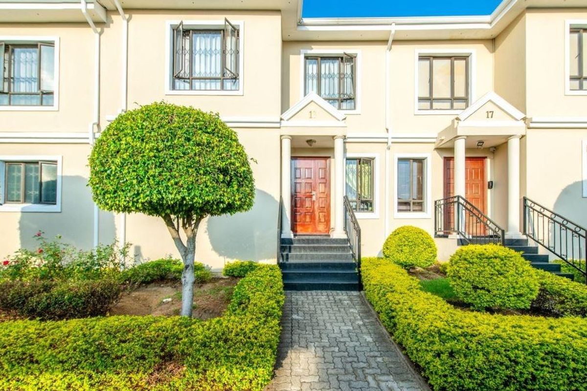 Upmarket Carlswald Duplex – 3 Beds - Photo 2