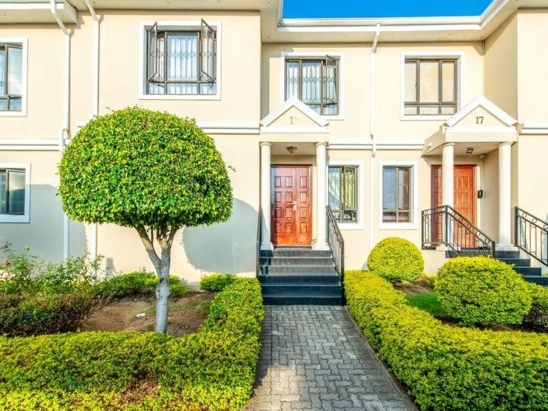 Upmarket Carlswald Duplex – 3 Beds - Photo 2