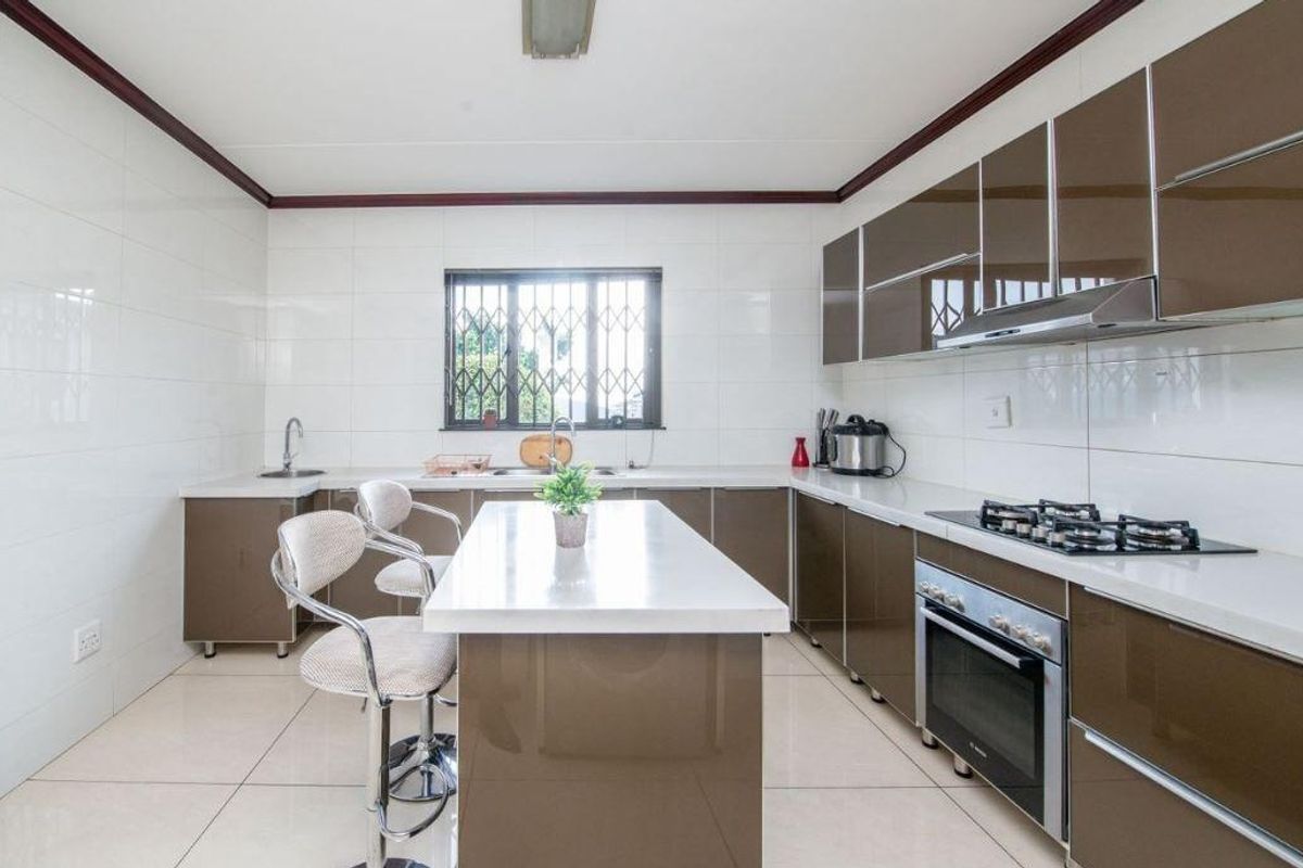 Upmarket Carlswald Duplex – 3 Beds - Photo 5