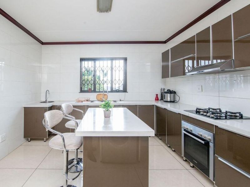 Upmarket Carlswald Duplex – 3 Beds - Photo 5