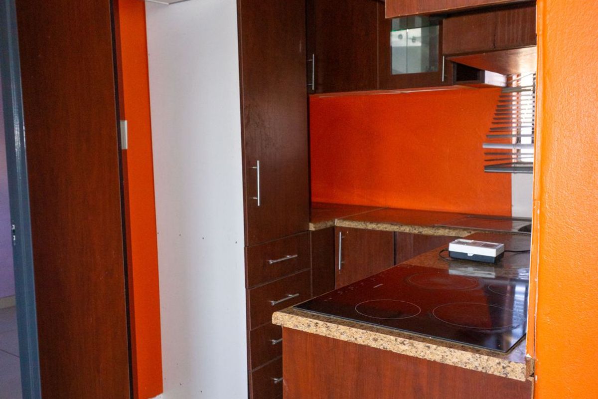 Modern 2 Bed at Emfuleni Place Complex,  - Photo 5