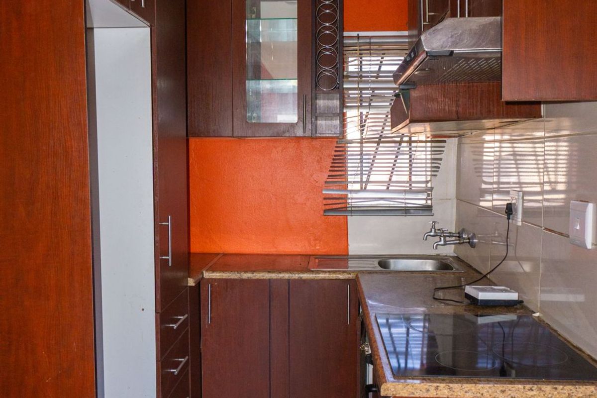 Modern 2 Bed at Emfuleni Place Complex,  - Photo 4