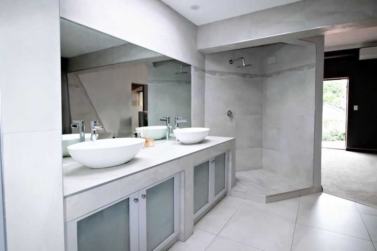Fully Furnished 5 Bedroom Home to Rent in Hurlingham - Photo 5