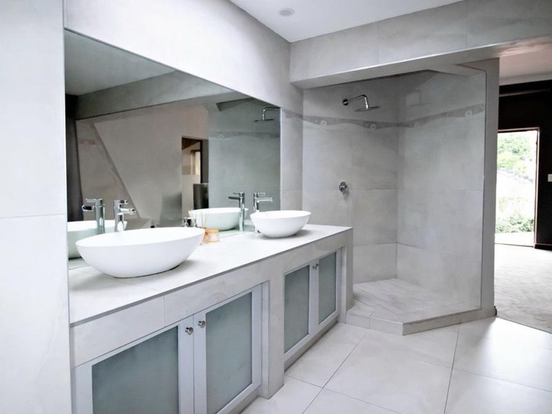 Fully Furnished 5 Bedroom Home to Rent in Hurlingham - Photo 5