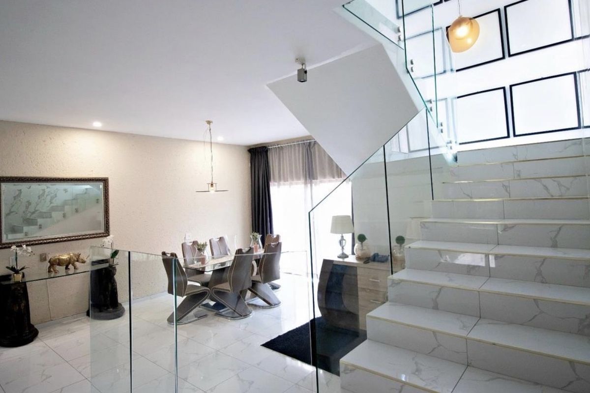 Fully Furnished 5 Bedroom Home to Rent in Hurlingham - Photo 3