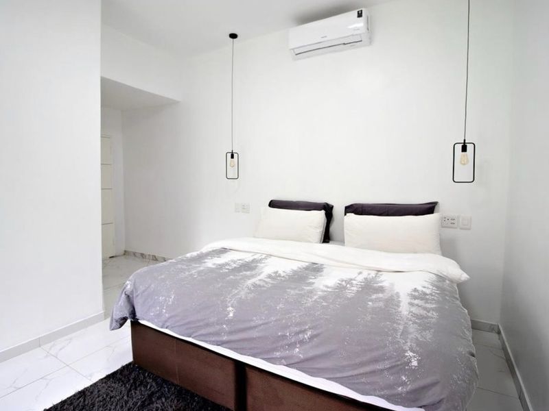 Fully Furnished 5 Bedroom Home to Rent in Hurlingham - Photo 8