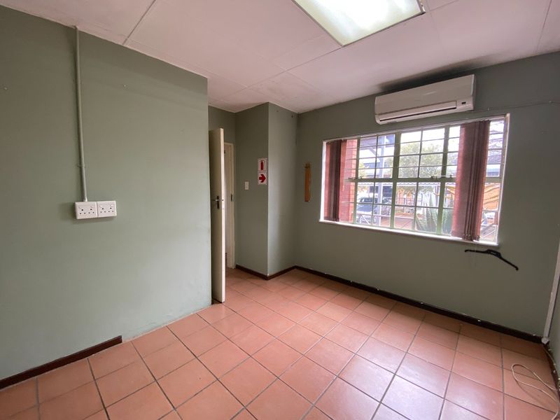 Prime Industrial Space To Let In Hennopspark - Photo 4