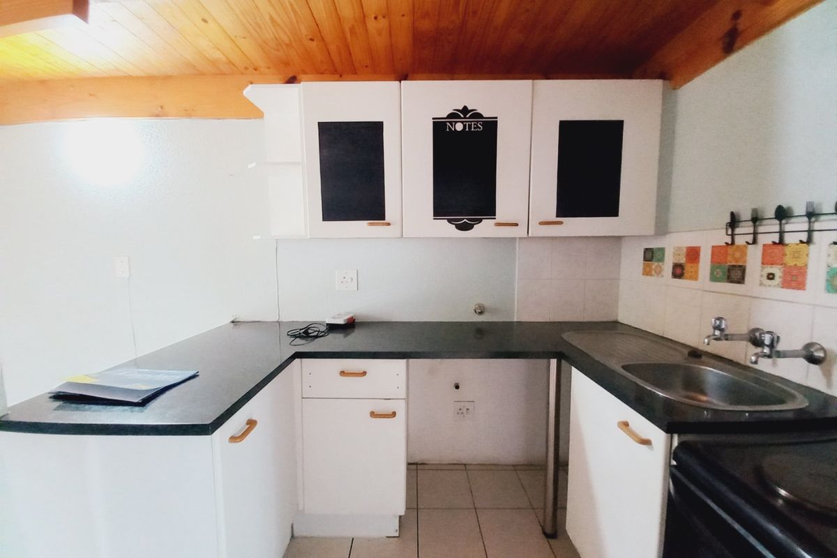 Eden Glen Townhouse Living With Style - Photo 5