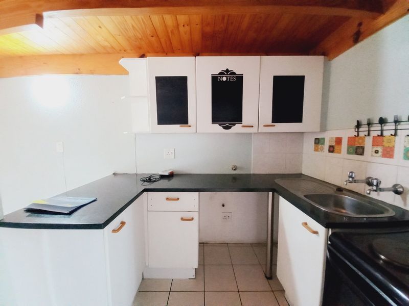 Eden Glen Townhouse Living With Style - Photo 5