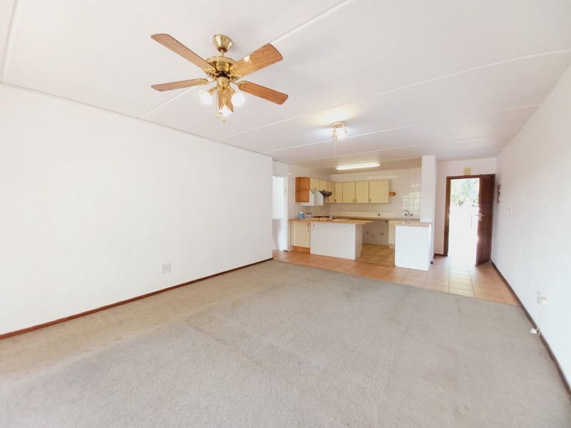 Chic Edenvale Apartment with Secure Living and Balcony - Photo 6