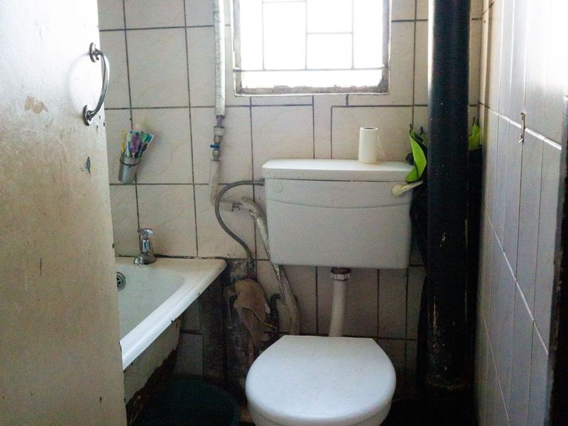 Charming 2-Bedroom Flat Available in Riverlea - Photo 10