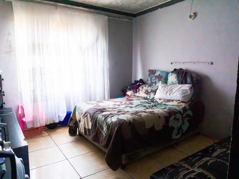 Charming 2-Bedroom Flat Available in Riverlea - Photo 9