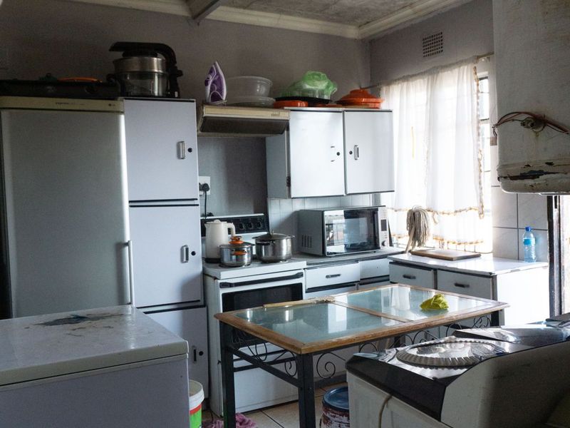 Charming 2-Bedroom Flat Available in Riverlea - Photo 8