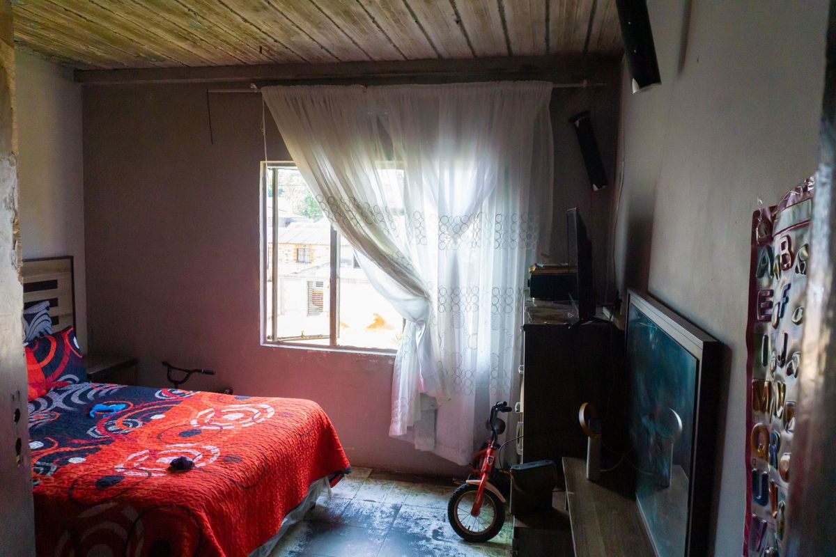 Charming 2-Bedroom Flat Available in Riverlea - Photo 5