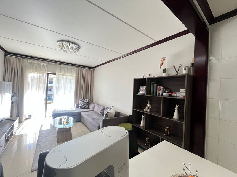 Spacious 2 bed 2 bath Ground floor Executive Apartment - Photo 2