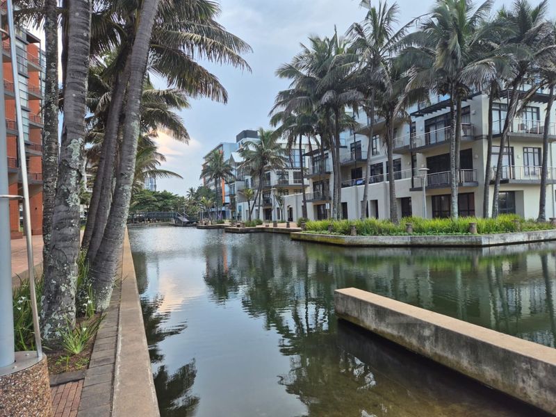 3 bedroom apartment for rent in Waterfront R20,000pm - Photo 1