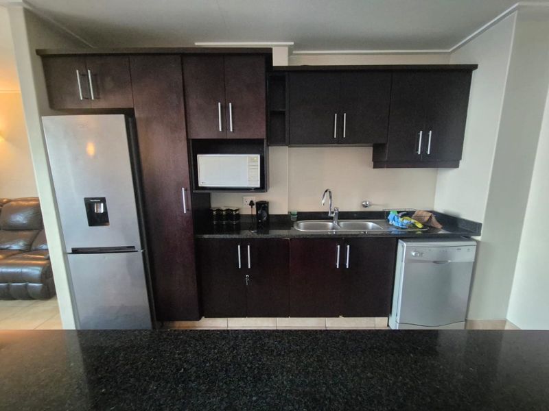 3 bedroom apartment for rent in Waterfront R20,000pm - Photo 10