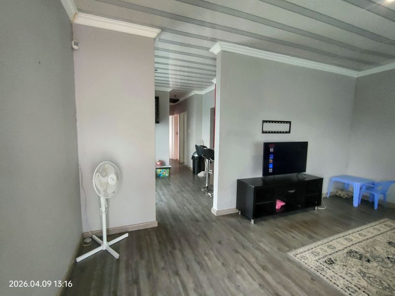 Charming 3-Bedroom Family Home in Tranquil Setting - Photo 10