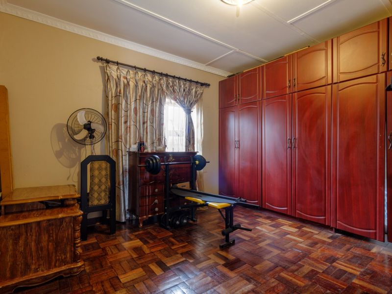 3 bedroom Charming Family Home with Entertainment Appeal in Crosby - Photo 6