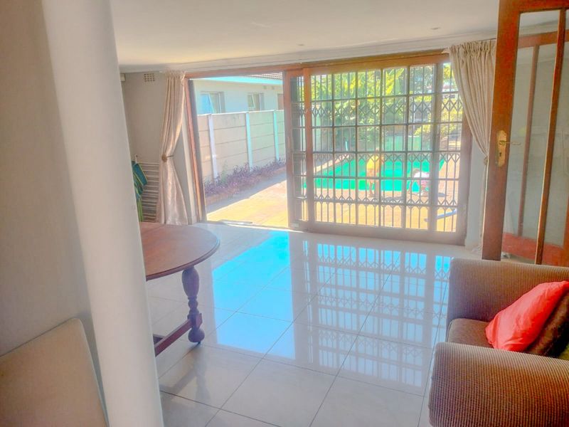 Spacious 4-Bedroom Family Home with Pool | Crawford - Photo 7