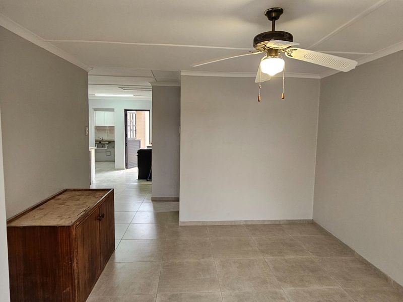 Newly renovated House - Photo 3