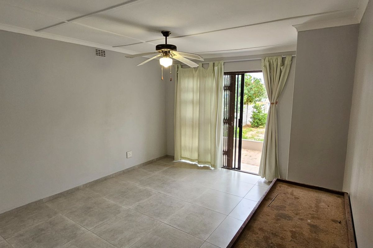 Newly renovated House - Photo 4