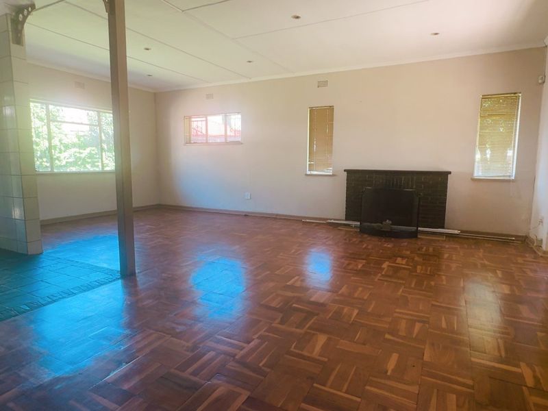 Sturdy home in Three Rivers - Photo 10