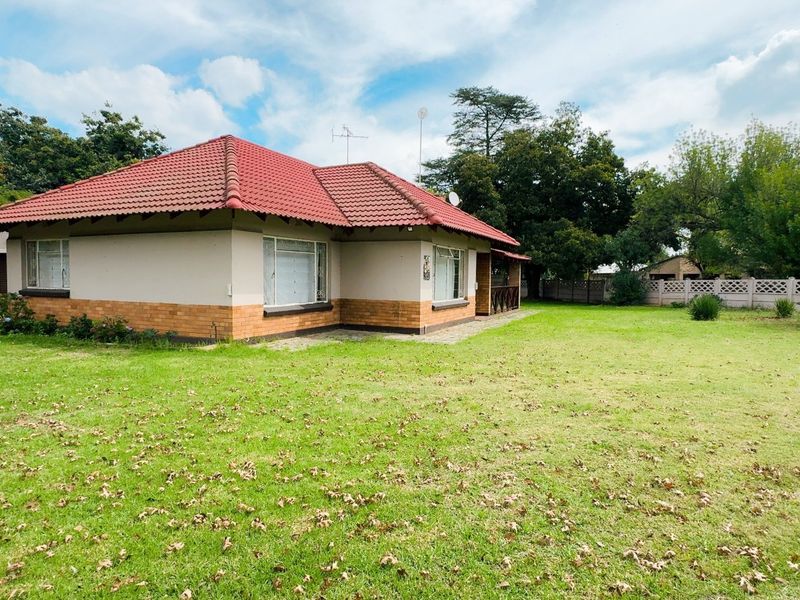 Sturdy home in Three Rivers - Photo 3