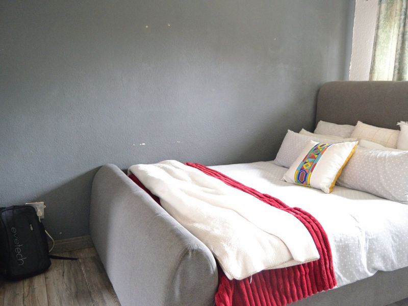 Renovated Family Home with Pool - Photo 10