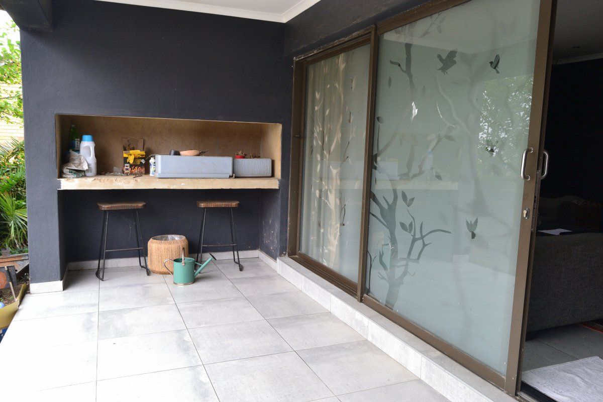 Renovated Family Home with Pool - Photo 3