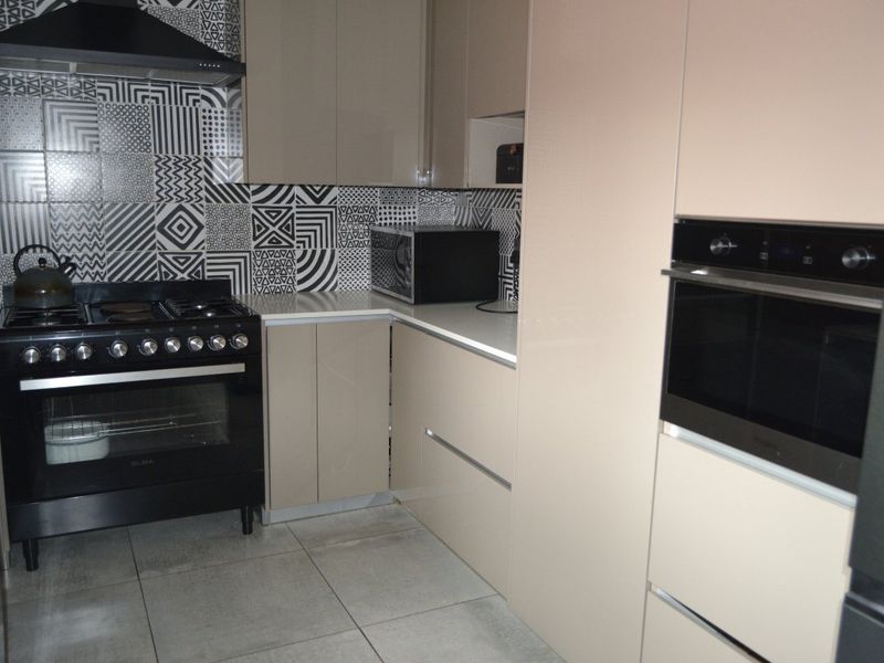 Renovated Family Home with Pool - Photo 6