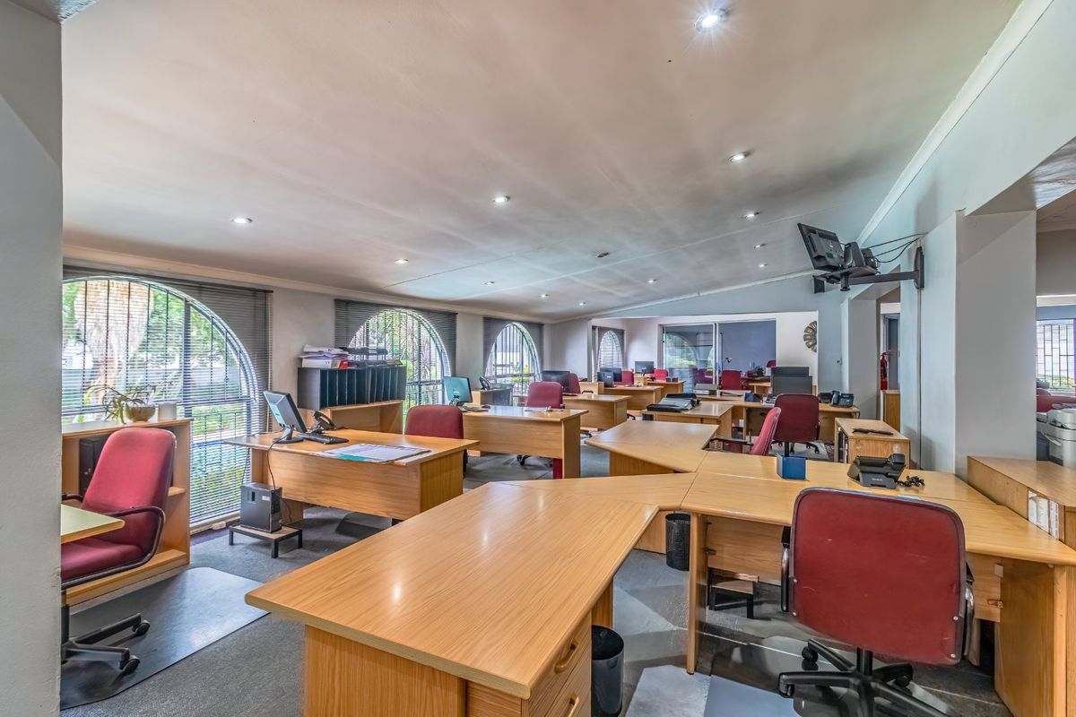 Prime Commercial Opportunity in the Heart of Bedfordview - Photo 3