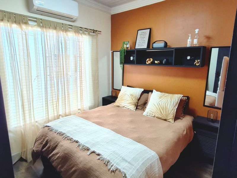 Stylish Turnkey Home in Secure Waterfront Estate - Photo 10