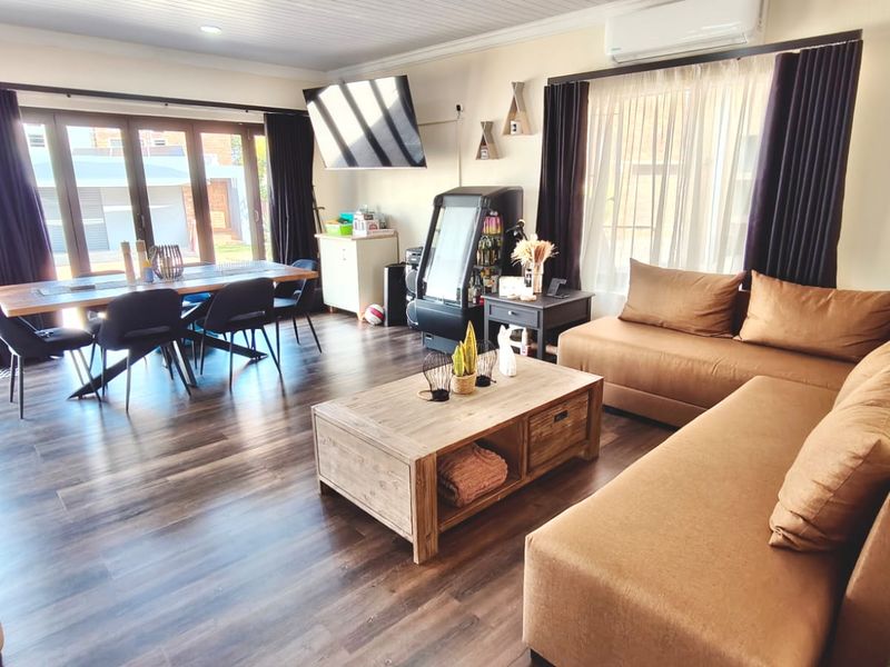 Stylish Turnkey Home in Secure Waterfront Estate - Photo 7