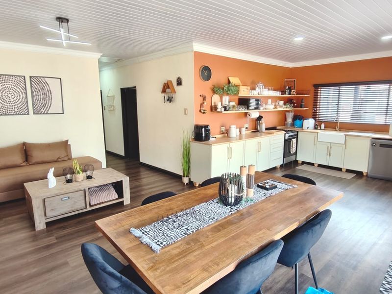 Stylish Turnkey Home in Secure Waterfront Estate - Photo 1