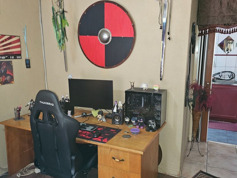 Spacious Family Home with Entertainment & Perfect Location in Secunda - Photo 10