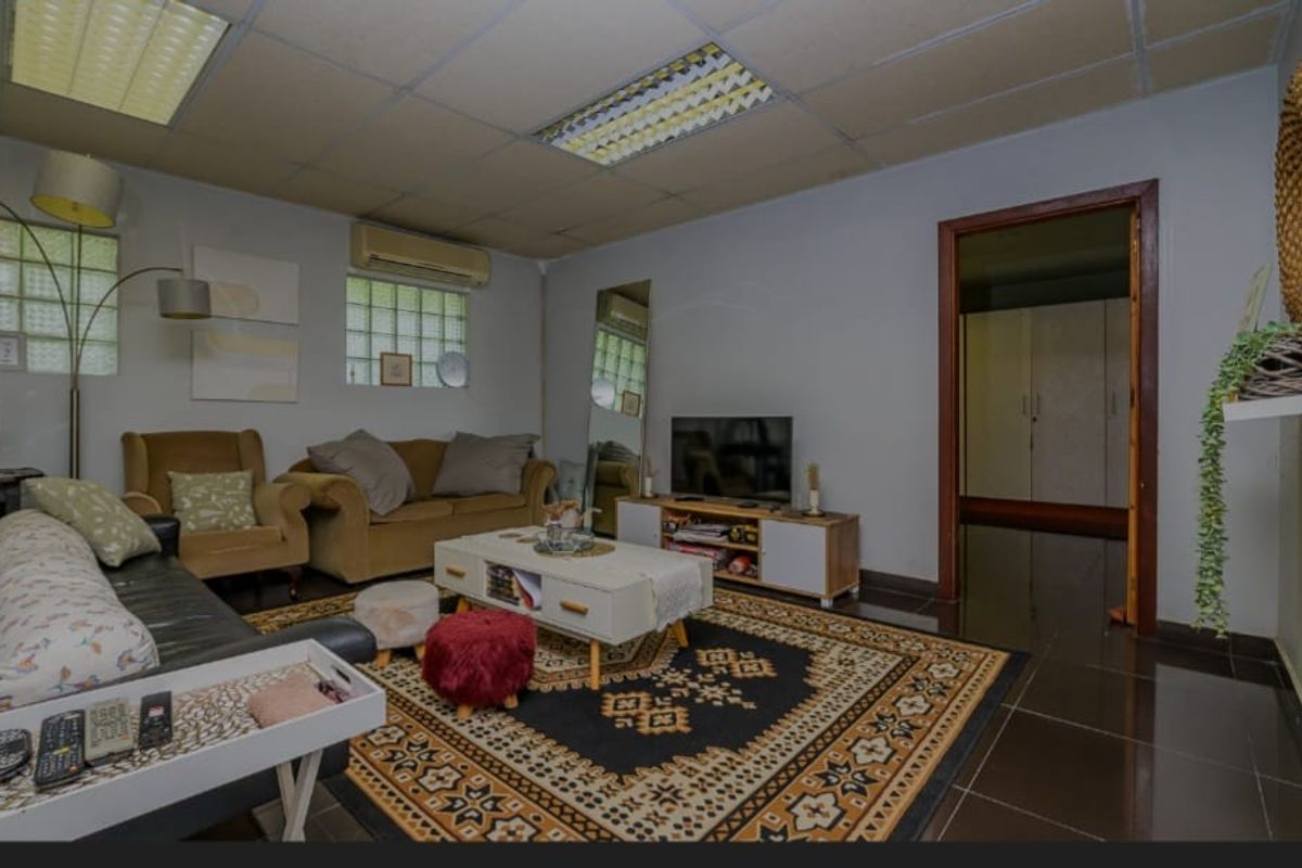 3 Bedrooms, 1.5 Bathrooms Townhouse To Let In Reservoir Hills, Durban - Photo 3
