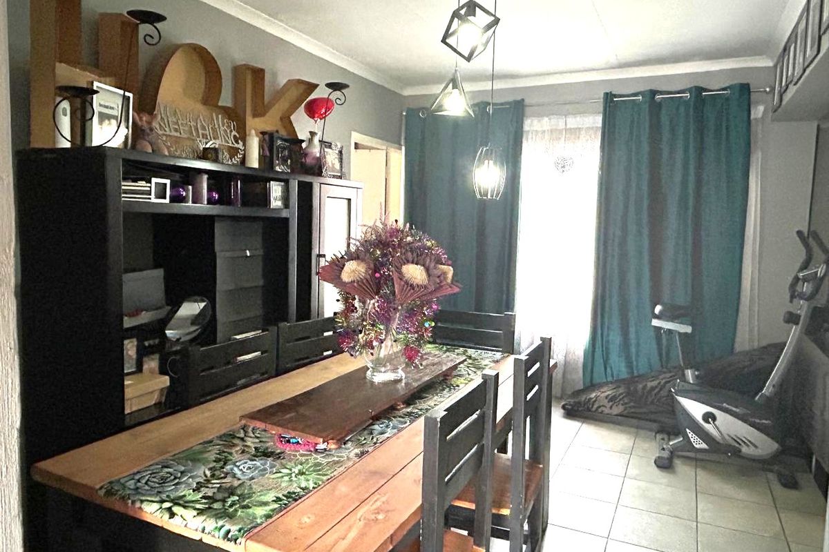 3 Bedroom Townhouse in Highveld - Photo 2