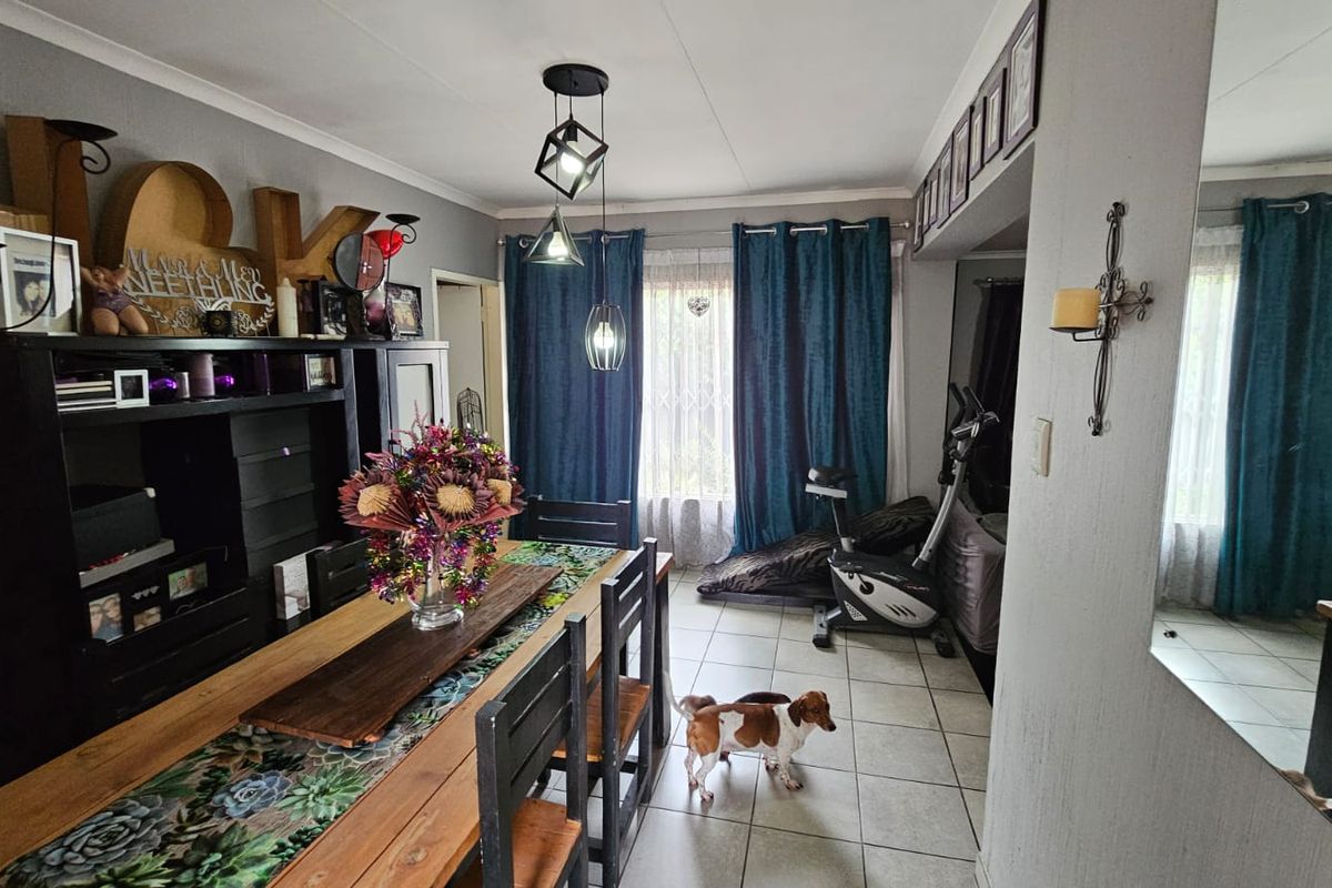 3 Bedroom Townhouse in Highveld - Photo 4