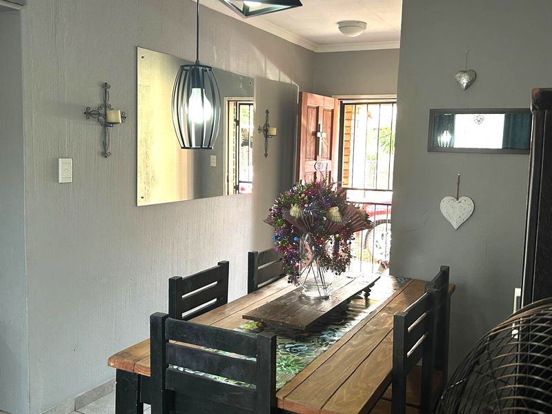 3 Bedroom Townhouse in Highveld - Photo 3