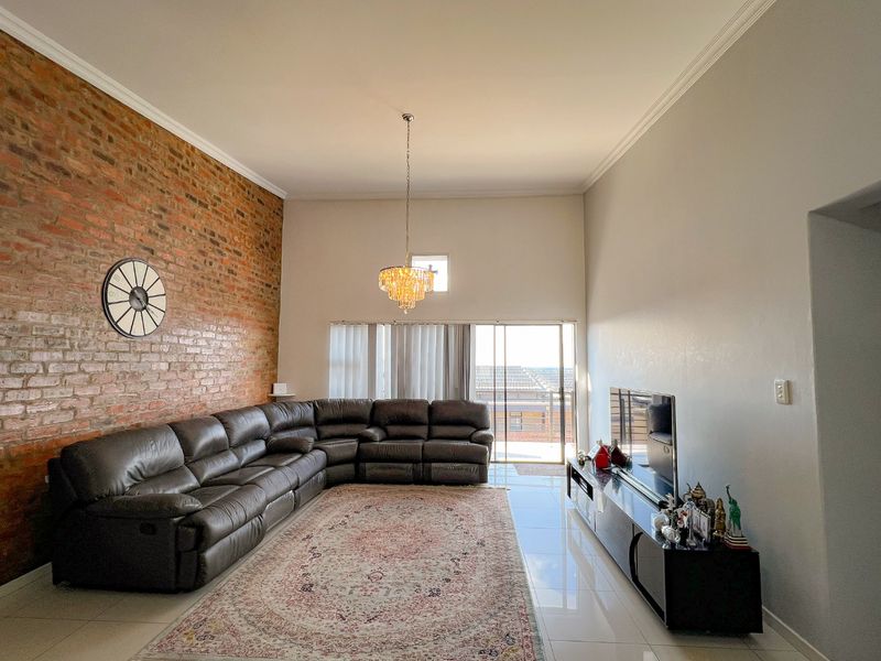 Spacious 3 Bedroom Penthouse in Solheim Germiston - Photo 7